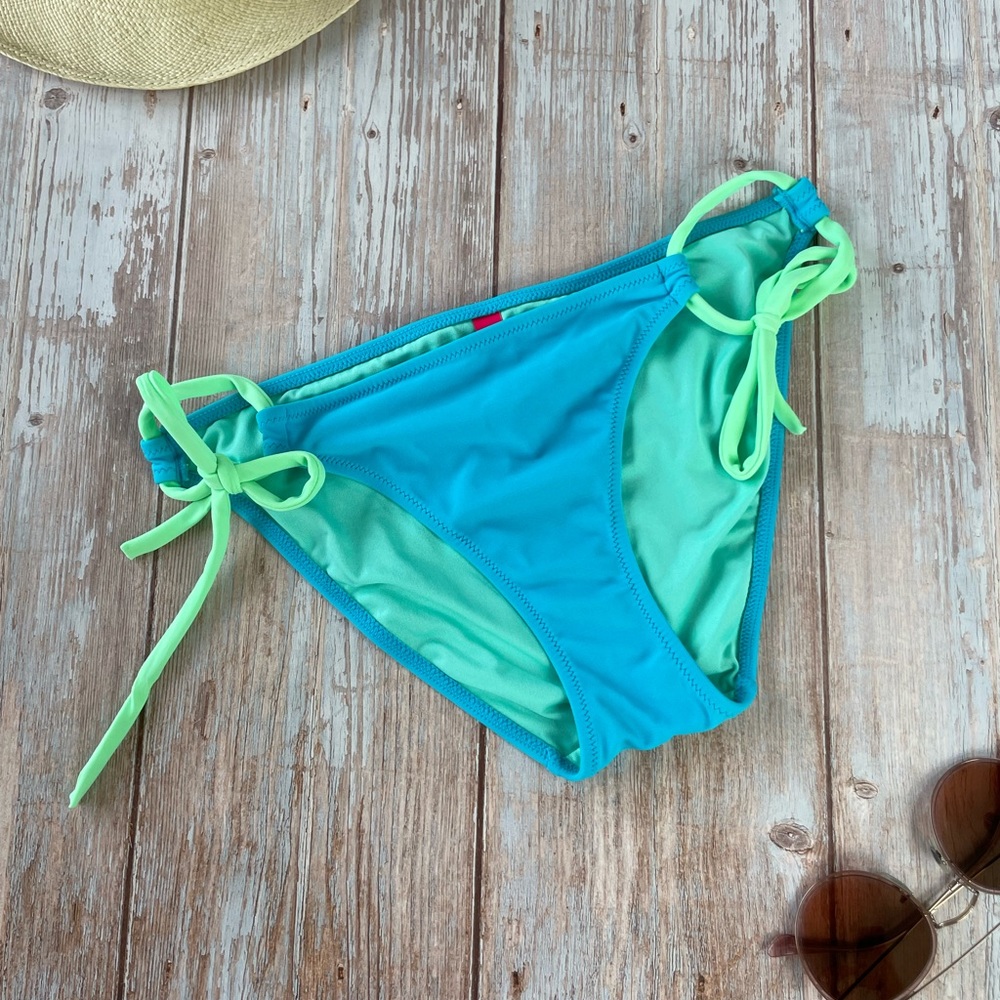 VS Bikini Bottom